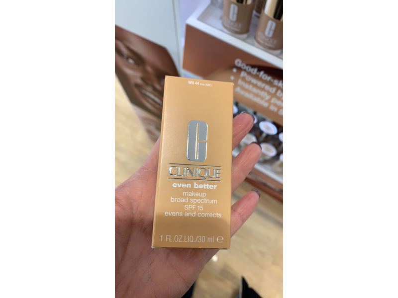 Clinique Even Better Makeup, SPF 15 WN 44, 1.0 fl oz