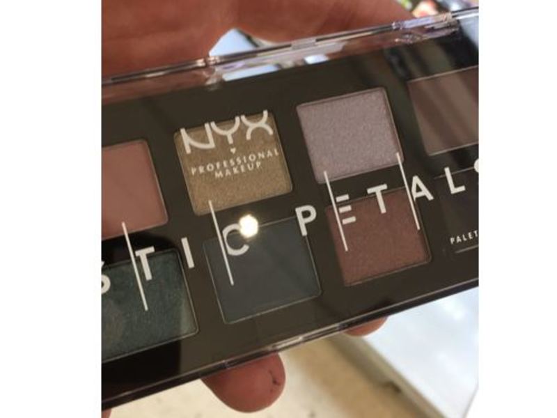 NYX Professional Makeup Mystic Petals Eyeshadow Palette, Dark Mystic, 0.02 oz/0.8 g