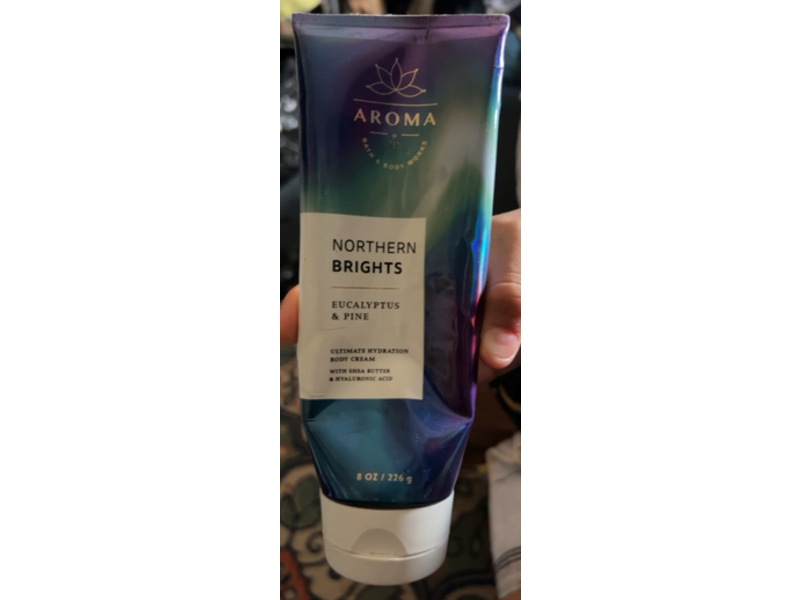 Bath & Body Works Aroma Northern Brights Ultimate Hydration Body Cream, Eucalyptus Pine, 8 oz/226 g