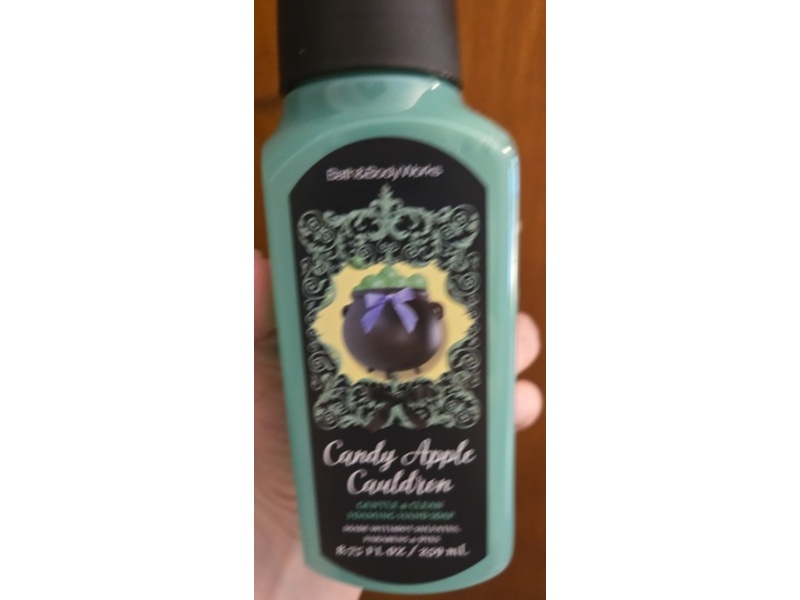 Bath & Body Works Gentle & Clean Foaming Hand Soap, Candy Apple Cauldron, 8.75 fl oz/259 mL