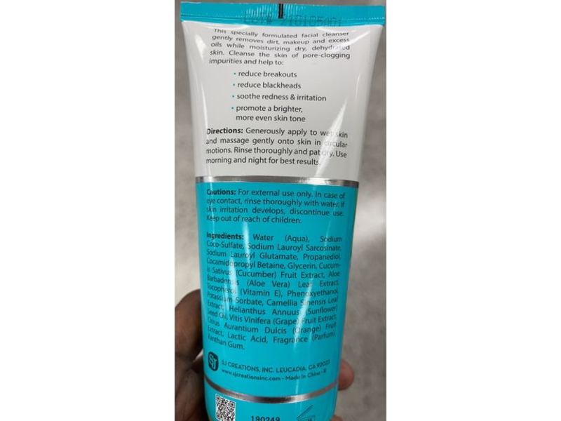 Vera Naturals Facial Cleanser, Cucumber & Aloe, 6 fl oz/177 mL