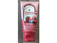 Bath & Body Works Ultimate Hydration Body Cream, Strawberry, 2.5 oz/70 g - Image 2