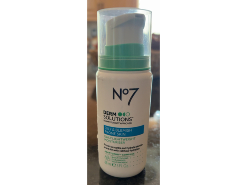 No 7 Derm Solutions Daily Lightweight Moisturiser, 3 fl oz/88 mL