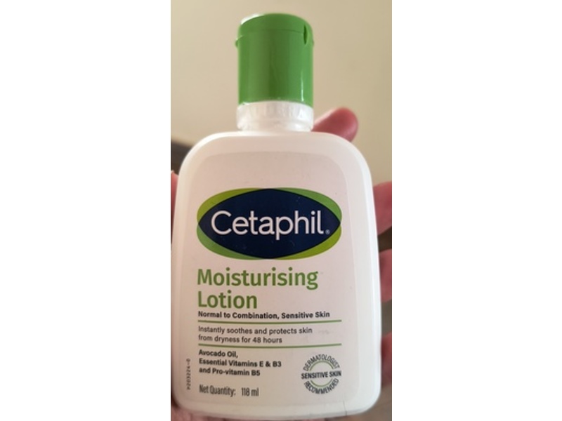 Cetaphil Moisturizing Lotion, Avocado Oil, Essentail Vitamin E & B3 And Pro_Vitamin B5, 118 mL