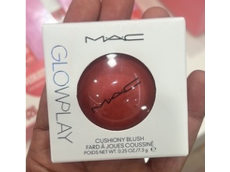M.A.C Glow Play Cushiony Blush, Groovy, 0.25 oz/7.3 g