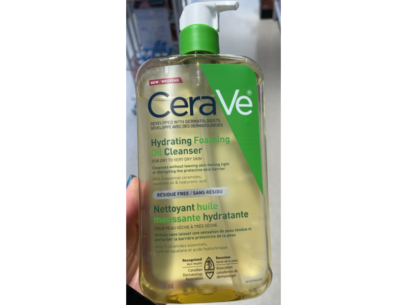 CeraVe Hydrating Foaming Oil Cleanser, 3 Essential Ceramides + Squalene Oil & Hyaluronic Acid, 562 mL