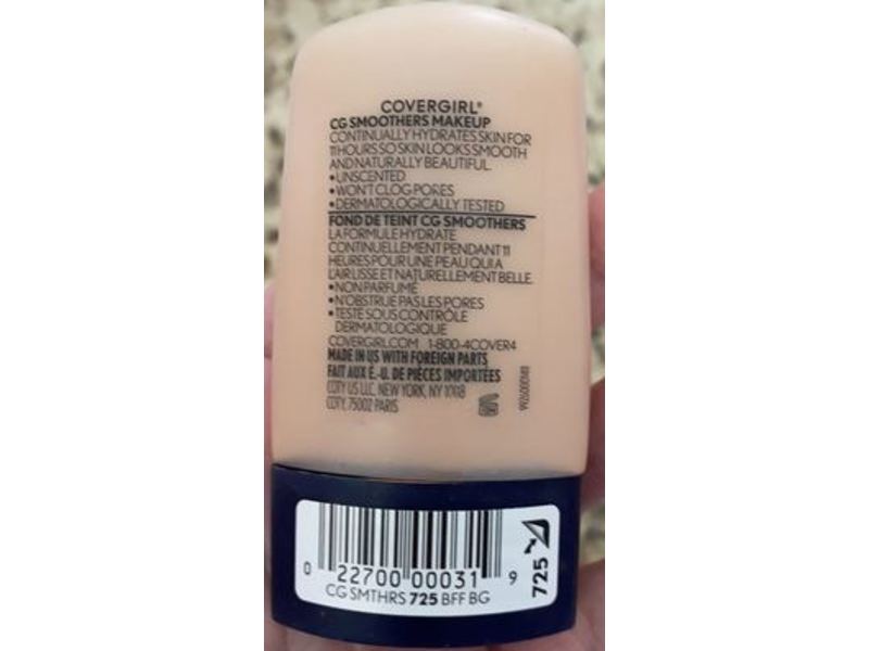 CoverGirl Smoothers Hydrating Foundation, 725 Buff Beige, 1 fl oz/30 mL