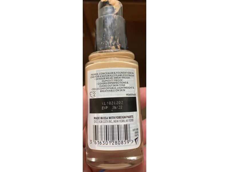 Covergirl Outlast Extreme Wear 3-In-1 Foundation, SPF 18, 825 Buff Beige, 1 fl oz/30 mL