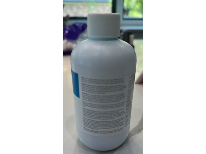 CND Service Essentials Scrub Fresh Nail Surface Cleanser, 7.5 fl oz/222 mL