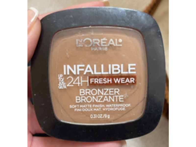L'Oreal Paris Infallible Fresh Wear Soft Matte Finish Bronzer Bronzante, 350 Medium Moyen, 0.31 oz/9 g