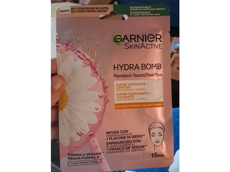 Garnier SkinActive Hydra Bomb Super-Hydrating + Soothing Sheet Mask, Hyaluronic Acid + Chamomile, 28 g