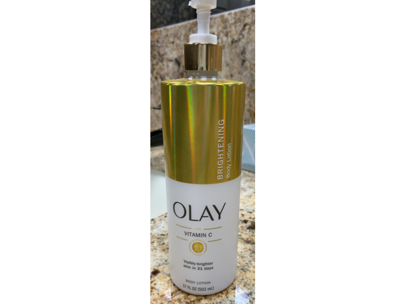 Olay Brightening Body Lotion, Vitamin C, 17 fl oz/502mL