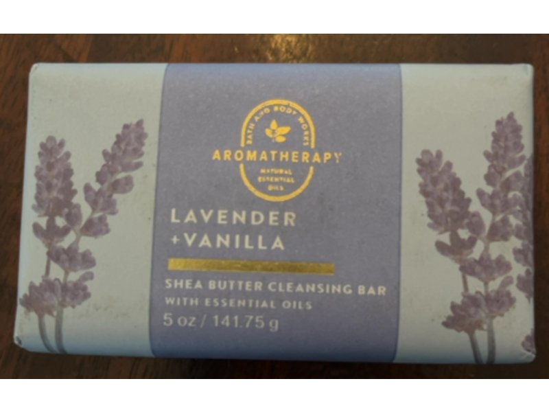 Bath & Body Works Shea Butter Cleansing Bar, Lavender + Vanilla, 5 oz/141.75 g