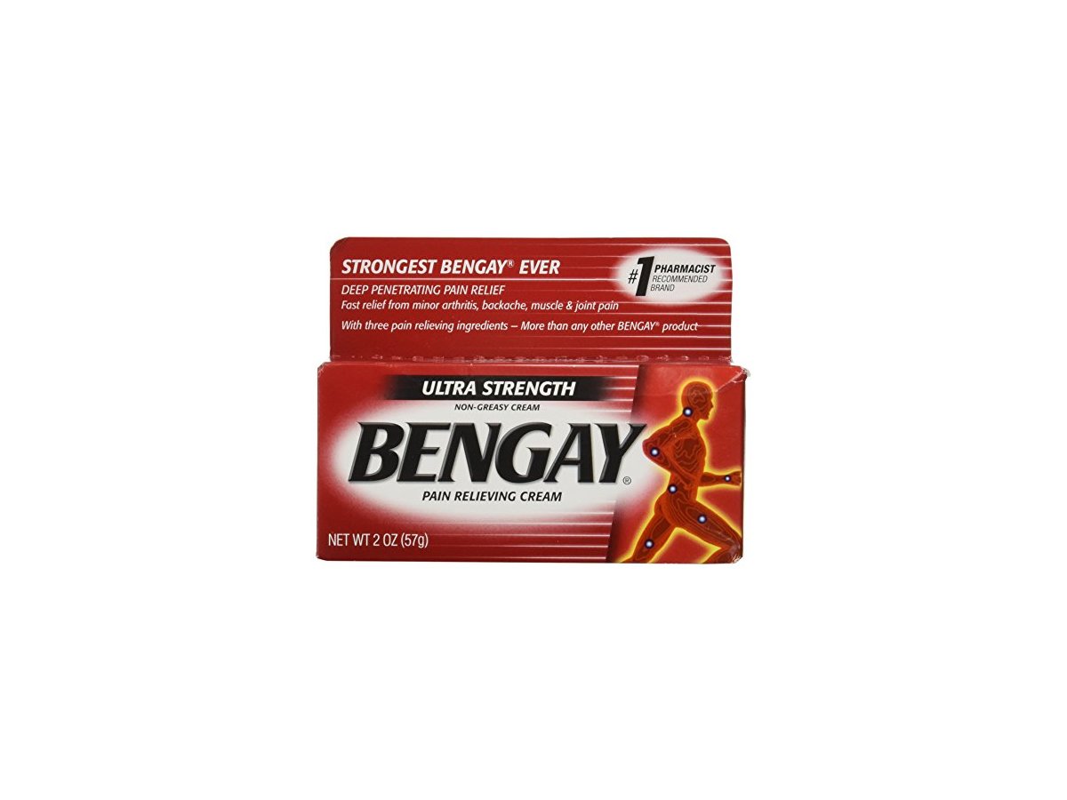 Bengay Ultra Strength, Pain Relieving Cream, NonGreasy, 2 oz