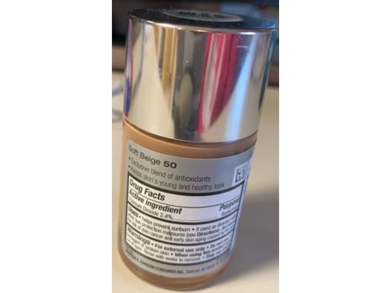 Neutrogena Healthy Skin Liquid Makeup, SPF 20, 80 Medium Beige, 1 fl oz/30 mL