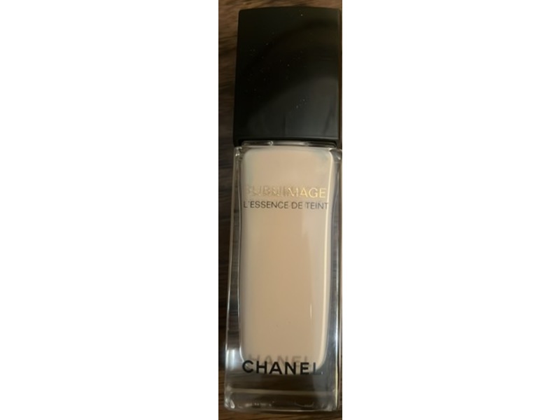 Chanel Sublimage L'Essence De Teint Serum Foundation, B20, 1.35 fl oz