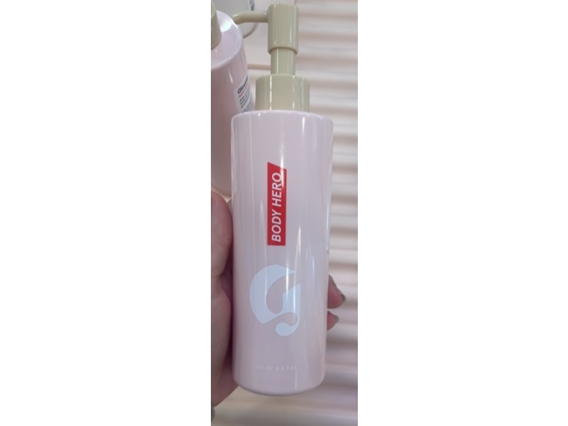 Glossier Body Hero Body Wash, 8.4 fl oz/250 mL