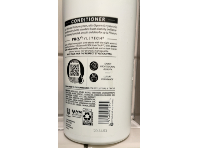 Tresemme Ultimate Moisture Conditioner, + Glycerin & Hyaluronic, 39 fl oz/1.15 L