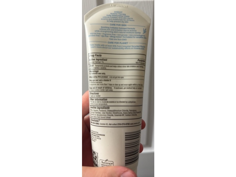 Aveeno Eczema Therapy Daily Moisturizing Cream, Fragrance Free, 7.3 oz/206 g