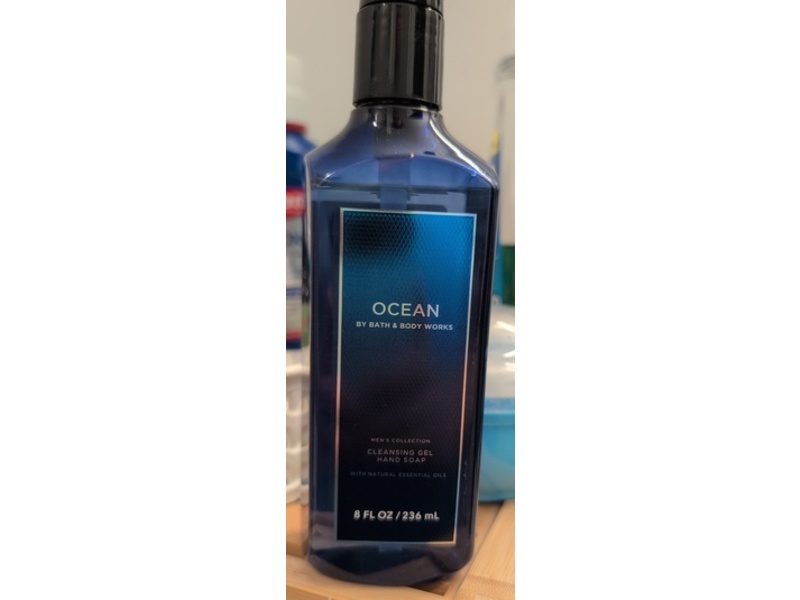 Bath & Body Works Cleansing Gel Hand Soap, Ocean, 8 fl oz/236 mL