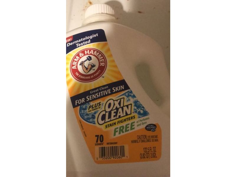 Arm & Hammer Plus OxiClean Liquid Laundry Detergent for Sensitive Skin, 122.5 fl oz/3.62 L/70 loads