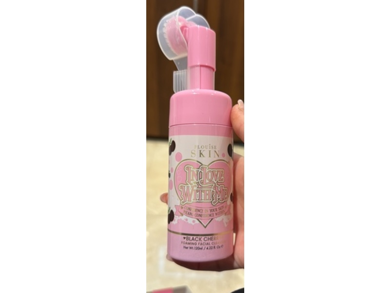 Plouise Skin In Love With Me Foaming Facial Cleanser, Black Cherry, 4.22 fl oz/120 mL