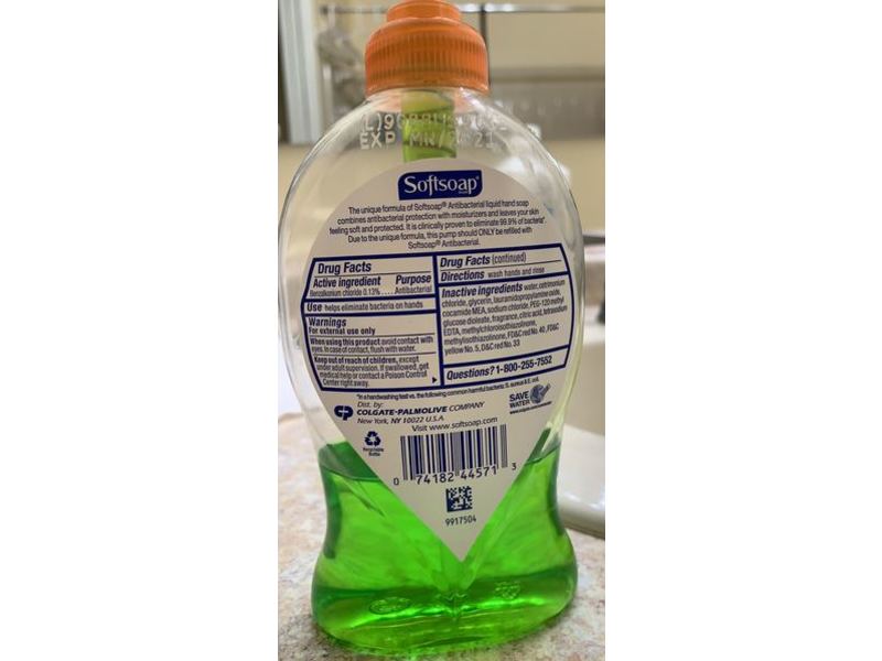 Softsoap Anti-Bacterial Hand Soap, Crisp Clean, 332 mL