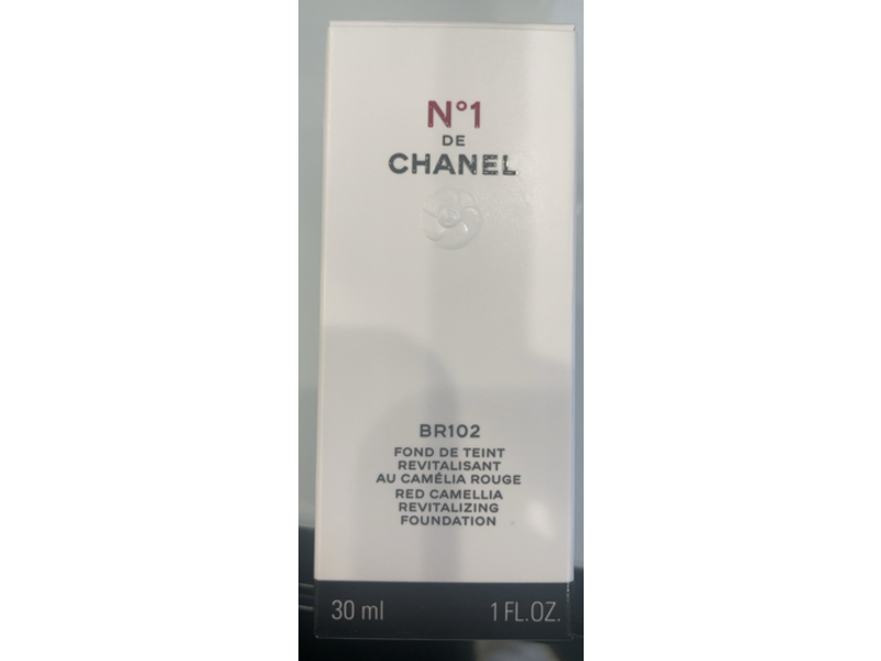 Chanel N°1 De Red Camellia Revitalizing Foundation, BR102, 1 fl oz/30 mL