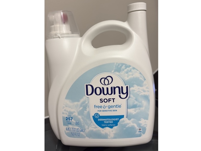 Downy Soft Fabric Softener, Free & Gentle, 257 Loads, 150 fl oz/4.45 L