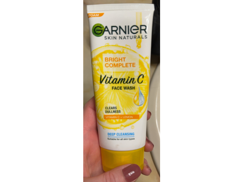Garnier Bright Complete Face Wash, Vitamin C + Lemon, 100 g
