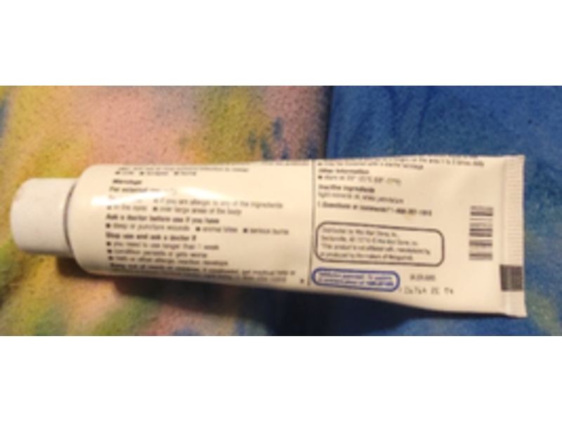 Equate First Aid Antibiotic Ointment, Triple Antibiotic, 1 oz/28 g