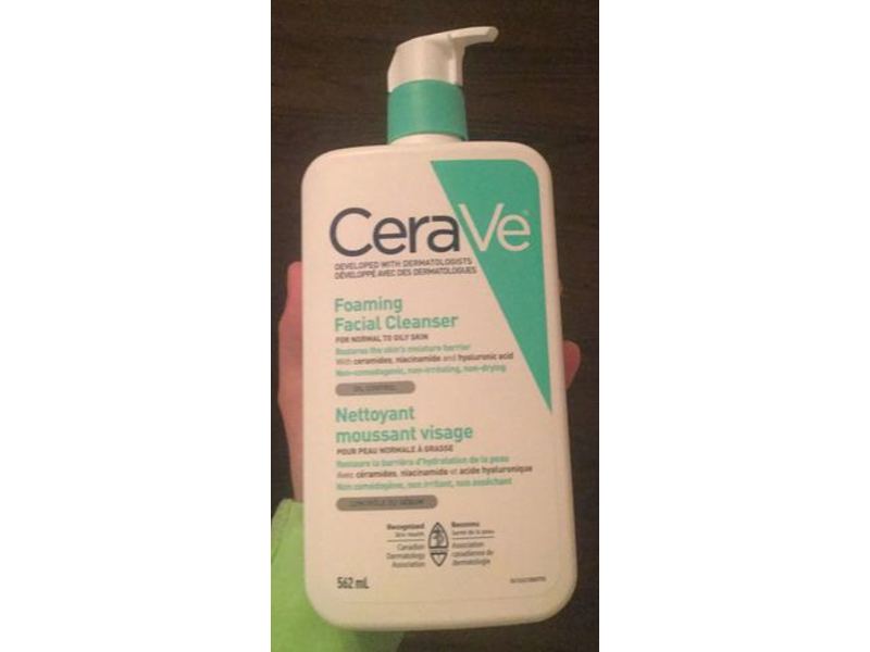 CeraVe Foaming Facial Cleanser, Normal to Oily Skin, 562 ml