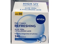 Nivea Refreshing Day Cream, SPF 30, Aloe Vera + Hyaluronic Acid, 50 mL - thumbnail 2