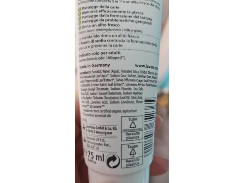 Lavera Complete Care Toothpaste, Organic Mint & Sodium Fluoride, 2.6 fl oz/75 mL