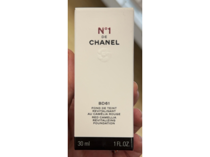 Chanel N°1 De Red Camellia Revitalizing Foundation, BD61, 1 fl oz/30 mL