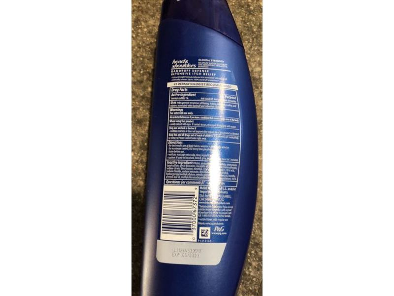 Head & Shoulders Clinical Strength Dandruff Defense Intensive Itch Relief Shampoo, 13.5 fl oz/400 mL