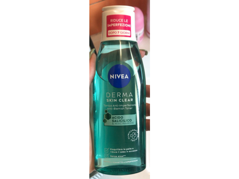 Nivea Derma Skin Clear Anti Blemish Toner, Acido Salicilico & Niacinamide, 200 mL