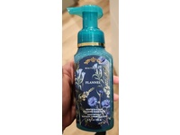 White Barn Gentle & Clean Foaming Hand Soap, Flannel, 8.75 fl oz/259 mL - Image 3