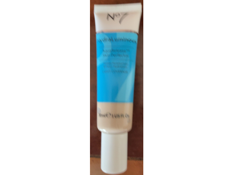No7 Hydraluminous Aquarelease Skin Perfector Moisturiser