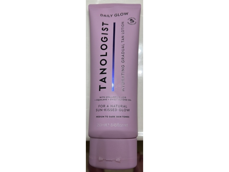 Tanologist Daily Glow Hydrating Gradual Tan Lotion, Medium To Dark, 8.45 fl oz/250 mL