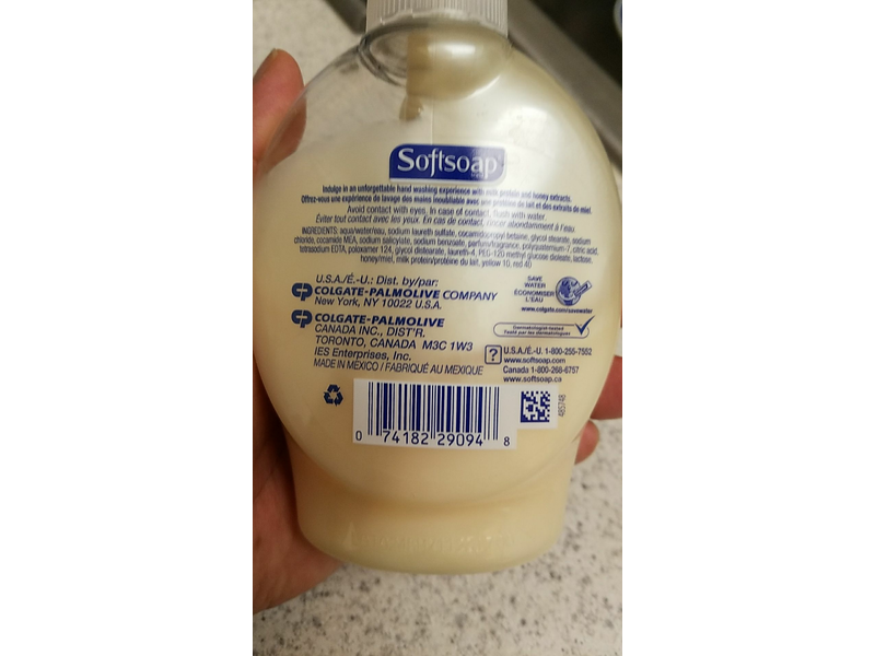Softsoap Milk & Golden Honey Moisturizing Hand Soap, 7.5 fl oz (221 mL)