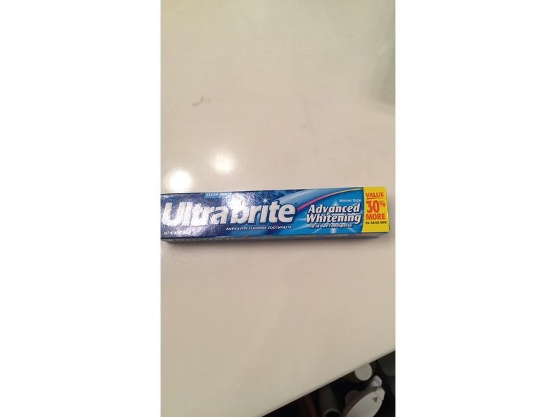 Ultra Brite Advanced Whitening Anticavity Fluoride Toothpaste, Clean Mint Flavour, 6 Oz/ 170 g, Pack Of 3