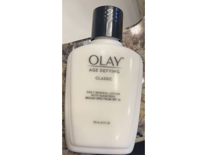 Olay Age Defying Classic Daily Renewal Lotion, SPF 15, 4 fl oz/120 mL