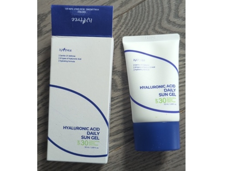 IsNtree Hyaluronic Acid Daily Sunscreen Gel, SPF 30, 1.69 fl oz/50 mL