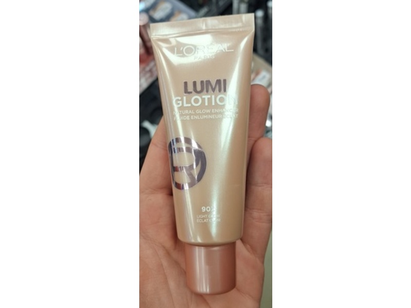 L'Oreal Paris Lumi Glotion, 902 Light Glow Eclat Clair, 1.35 fl oz/40 mL