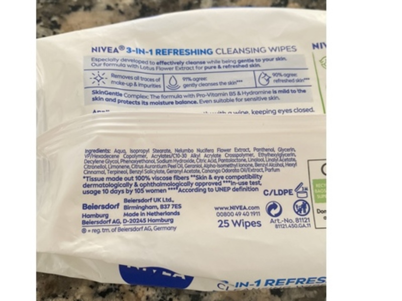 Nivea 3-in-1 Refreshing Cleansing Wipes, 25 Count