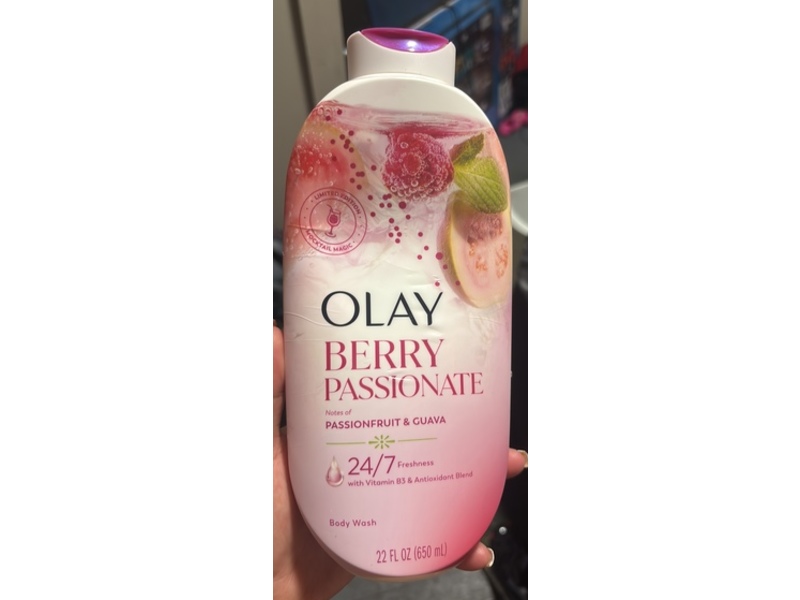 Olay Body Wash, Passionfruit & Guava Scent, 22 fl oz/650 mL