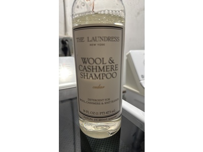 The Laundress Wool & Cashmere Shampoo, Cedar, 16 fl oz/473 mL