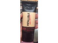 L'Oreal Paris Infallible Pro-Matte Foundation Makeup, Fresh Beige, 1 fl oz/30 mL - thumbnail 3