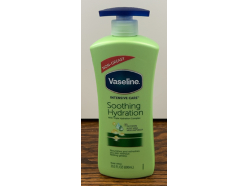 Vaseline Intensive Care Soothing Hydration Body Lotion, Glycerin + Aloevera & Vaseline Jelly Complex, 20.3 fl oz/600 mL